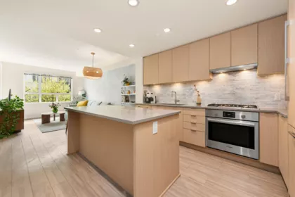 218 9233 Odlin Road, Richmond, BC, Richmond — Apartment/Condo for sale