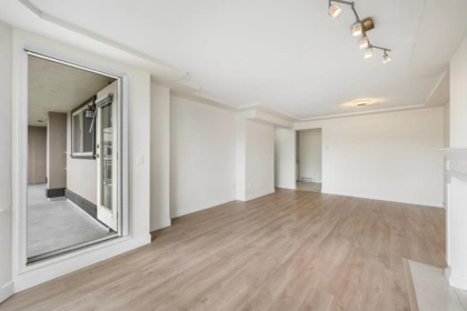 B401 4821 53 Street, Delta, BC, Delta — Apartment/Condo for sale