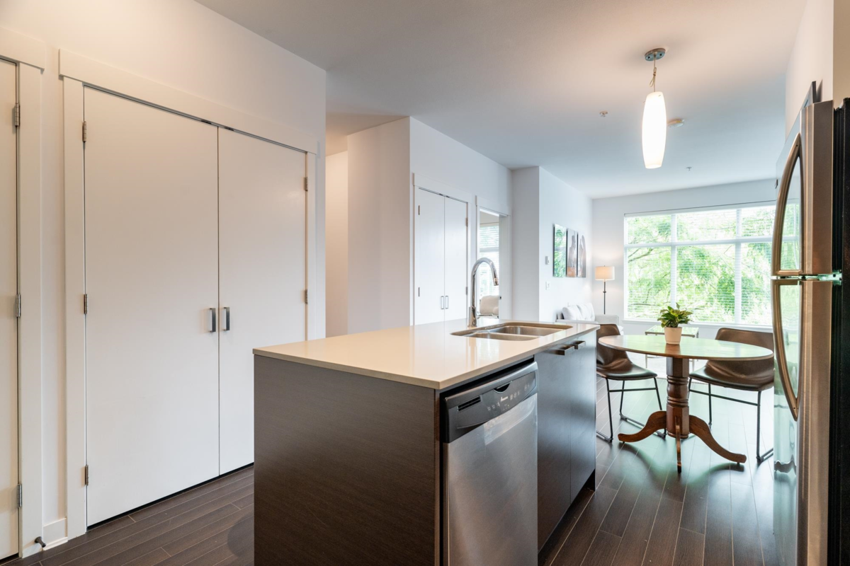 Dining Area Photo of 326 18818 68 Avenue, Surrey, BC