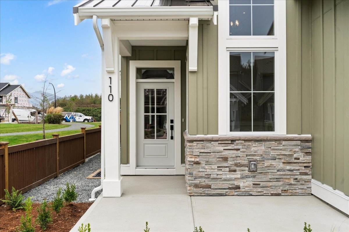 Dining Area Photo of 110 46211 Promontory Road, Chilliwack, BC