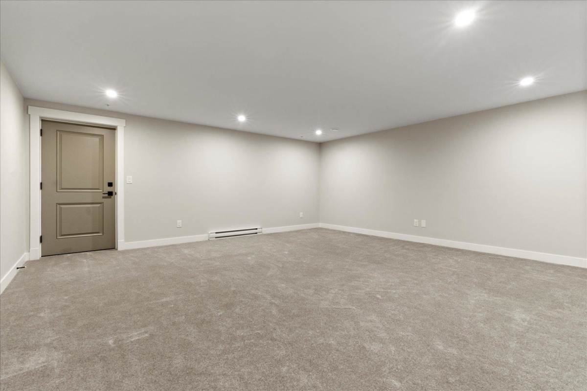 Swimming Pool Photo of 110 46211 Promontory Road, Chilliwack, BC