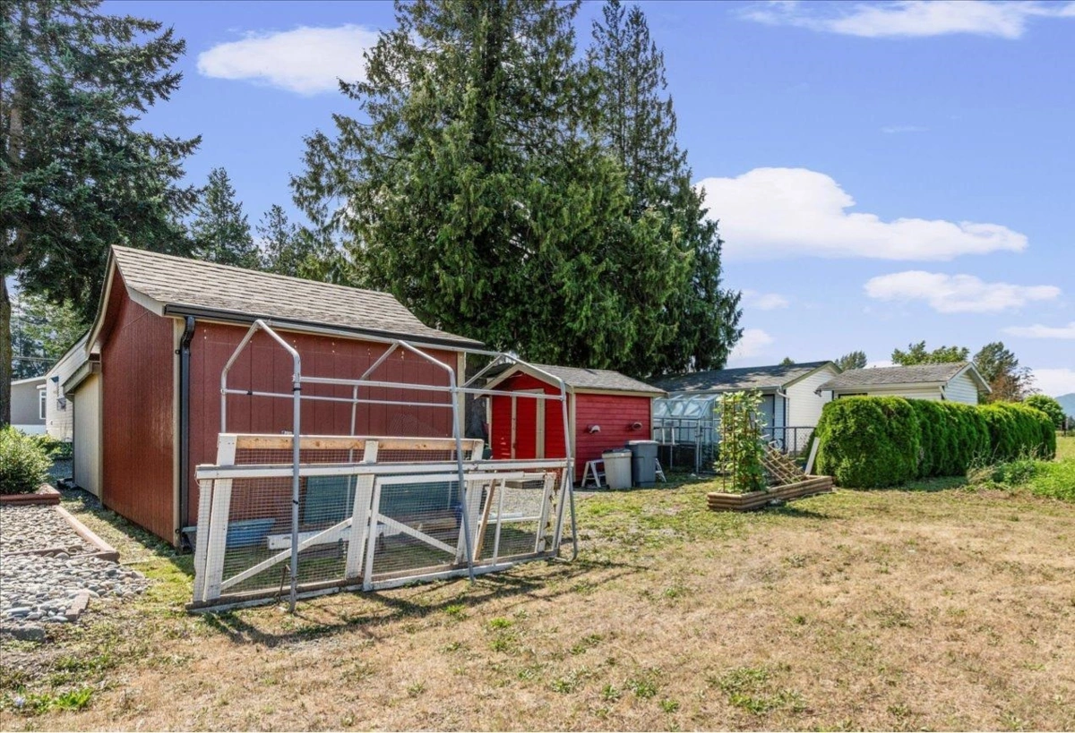 Mudroom Photo of 4 6338 Vedder Road, Chilliwack, BC