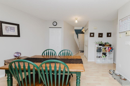 22 5761 Wharf Avenue, Sechelt, BC, Sechelt — Townhouse for sale