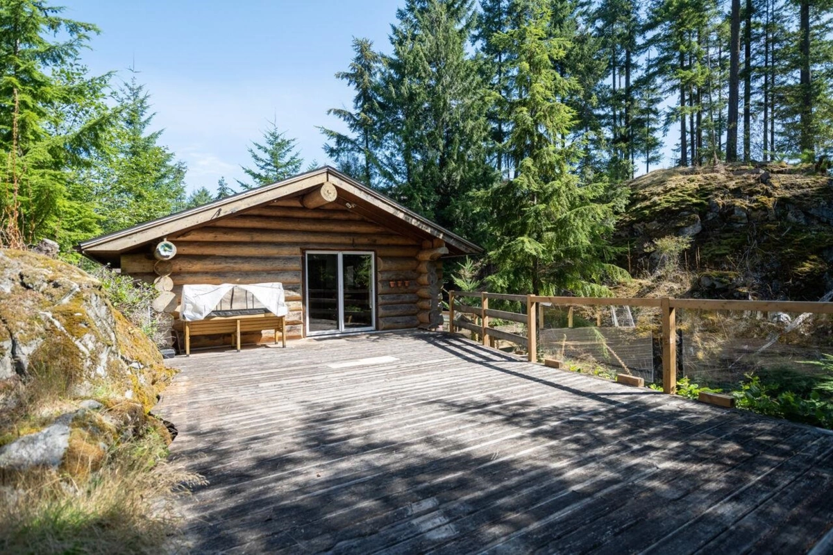 Front Yard Photo of 360 Salal Road, Bowen Island, BC