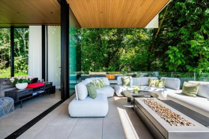 Breakfast Nook Photo of 3478 Marine Drive, West Vancouver, BC