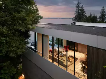 Swimming Pool Photo of 3478 Marine Drive, West Vancouver, BC