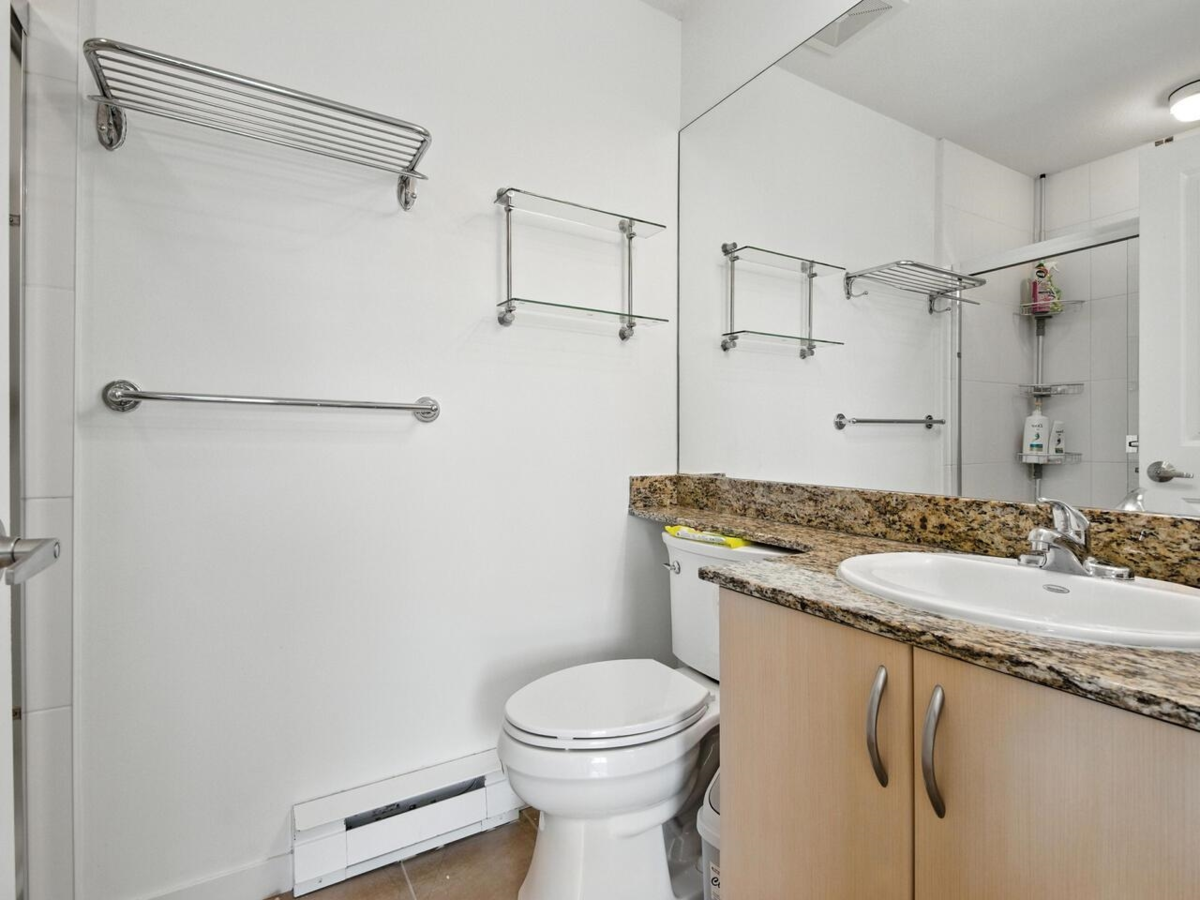 Mudroom Photo of 18 6099 Alder Street, Richmond, BC