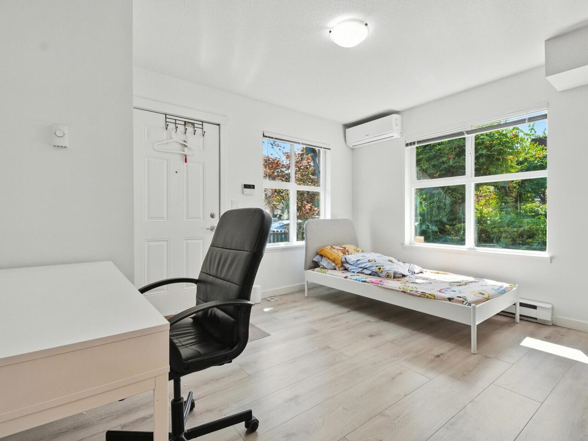 Powder Room Photo of 18 6099 Alder Street, Richmond, BC