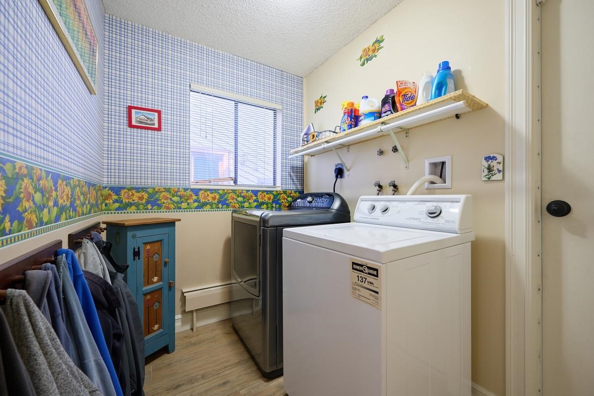 Walk-In Closet Photo of 4228 Craigflower Drive, Richmond, BC