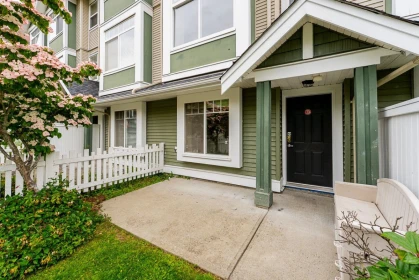 64 8676 158 Street, Surrey, BC, Surrey — Townhouse for sale