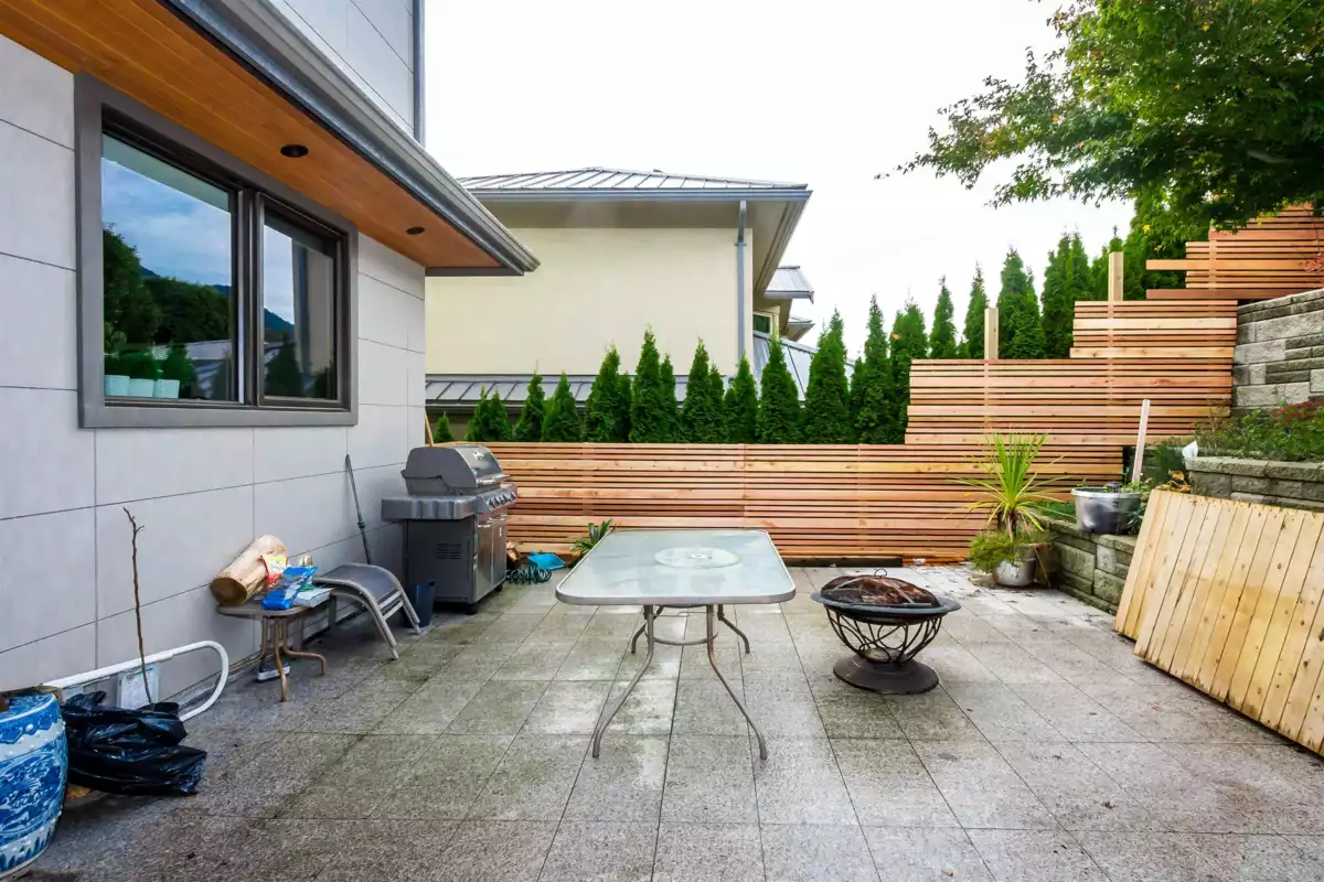 Family Room Photo of 2301 Ottawa Avenue, West Vancouver, BC