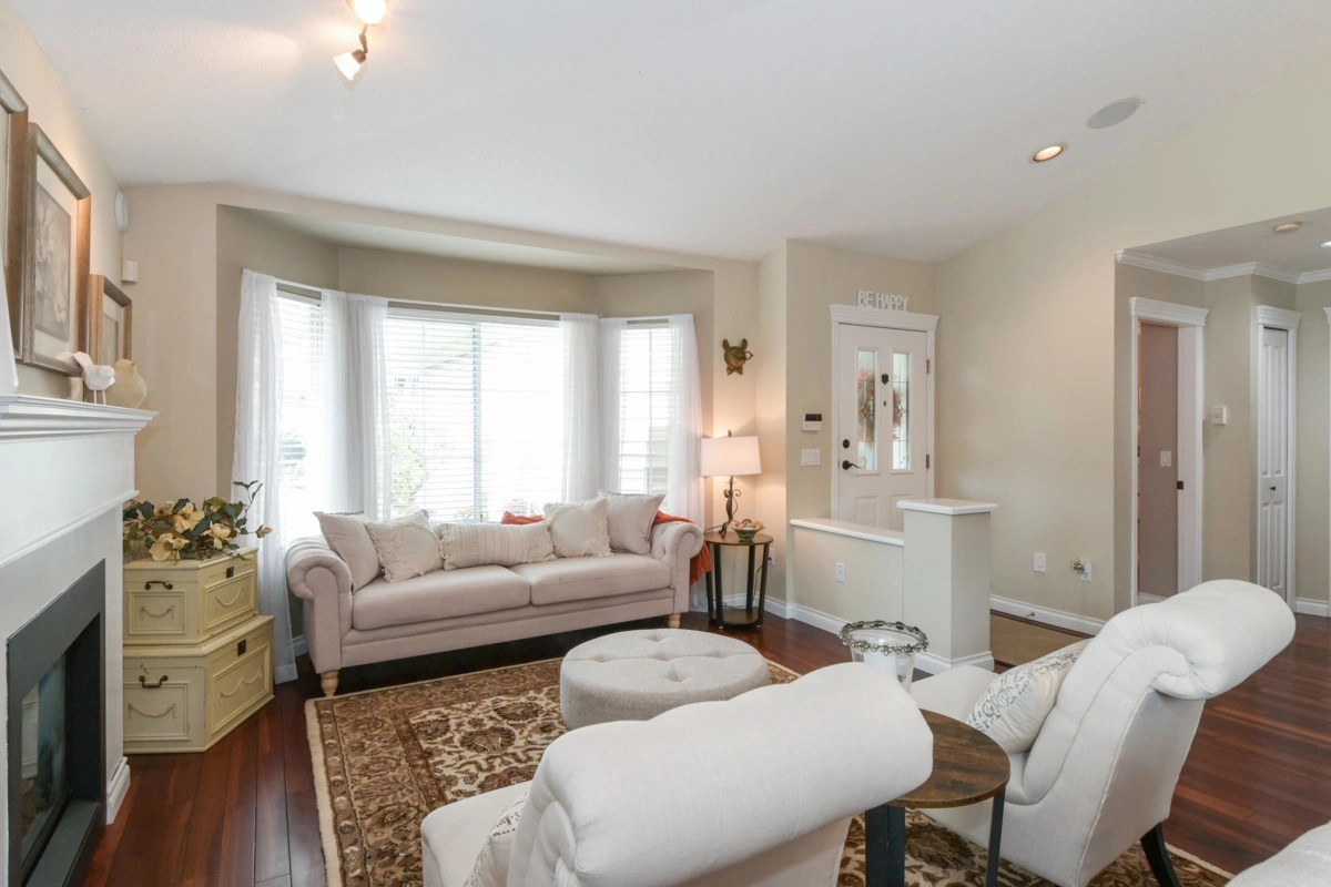 Dining Area Photo of 18 16888 80 Avenue, Surrey, BC