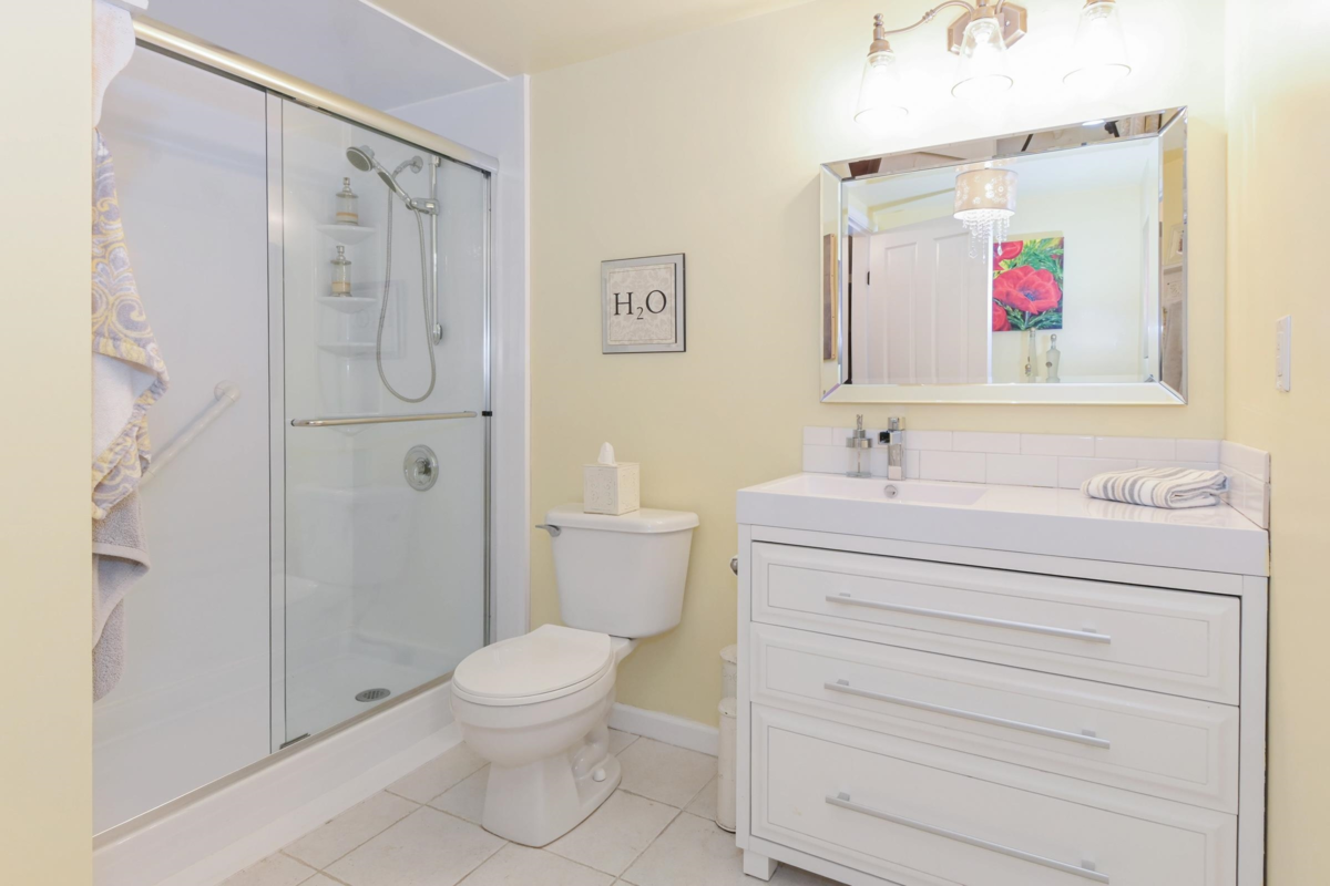 Front Yard Photo of 18 16888 80 Avenue, Surrey, BC