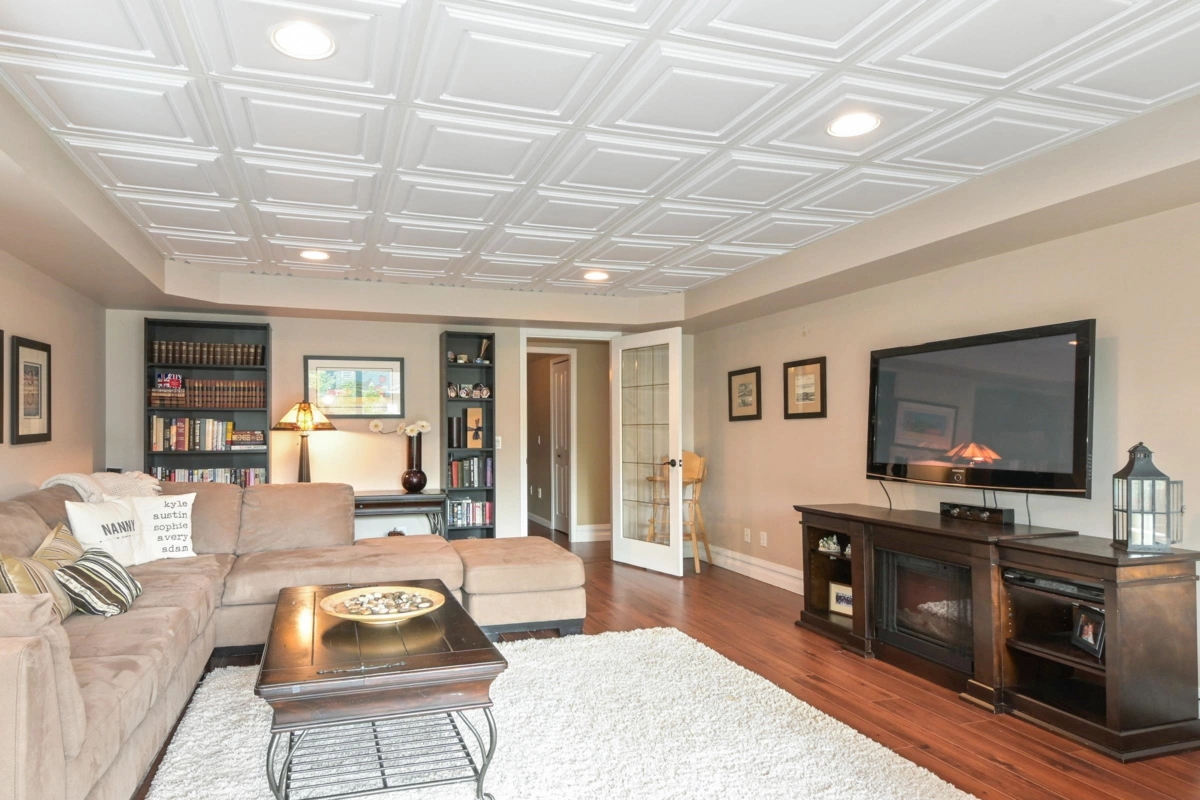 Hallway Photo of 18 16888 80 Avenue, Surrey, BC