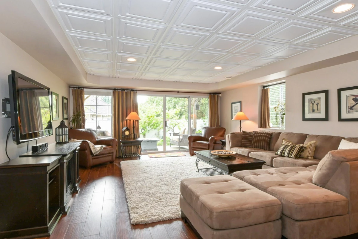 Mudroom Photo of 18 16888 80 Avenue, Surrey, BC