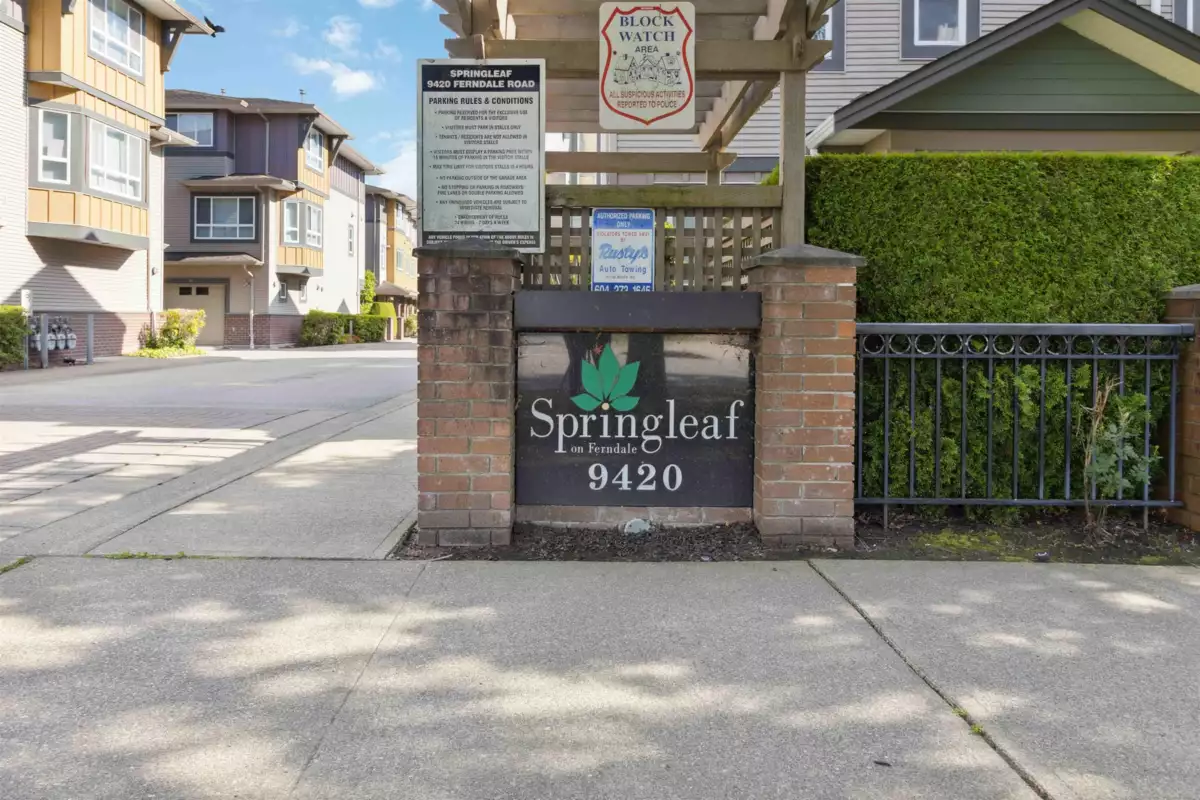 Living Room Photo of 7 9420 Ferndale Road, Richmond, BC