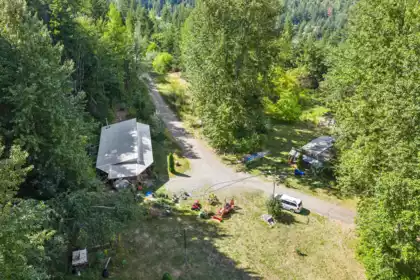 Kitchen Photo of 49300 Trans Canada Highway, Boston Bar / Lytton, BC
