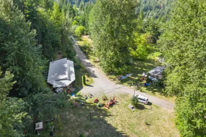 Kitchen Photo of 49300 Trans Canada Highway, Boston Bar / Lytton, BC
