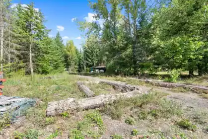Outdoor Kitchen Photo of 49300 Trans Canada Highway, Boston Bar / Lytton, BC