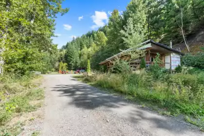 Powder Room Photo of 49300 Trans Canada Highway, Boston Bar / Lytton, BC