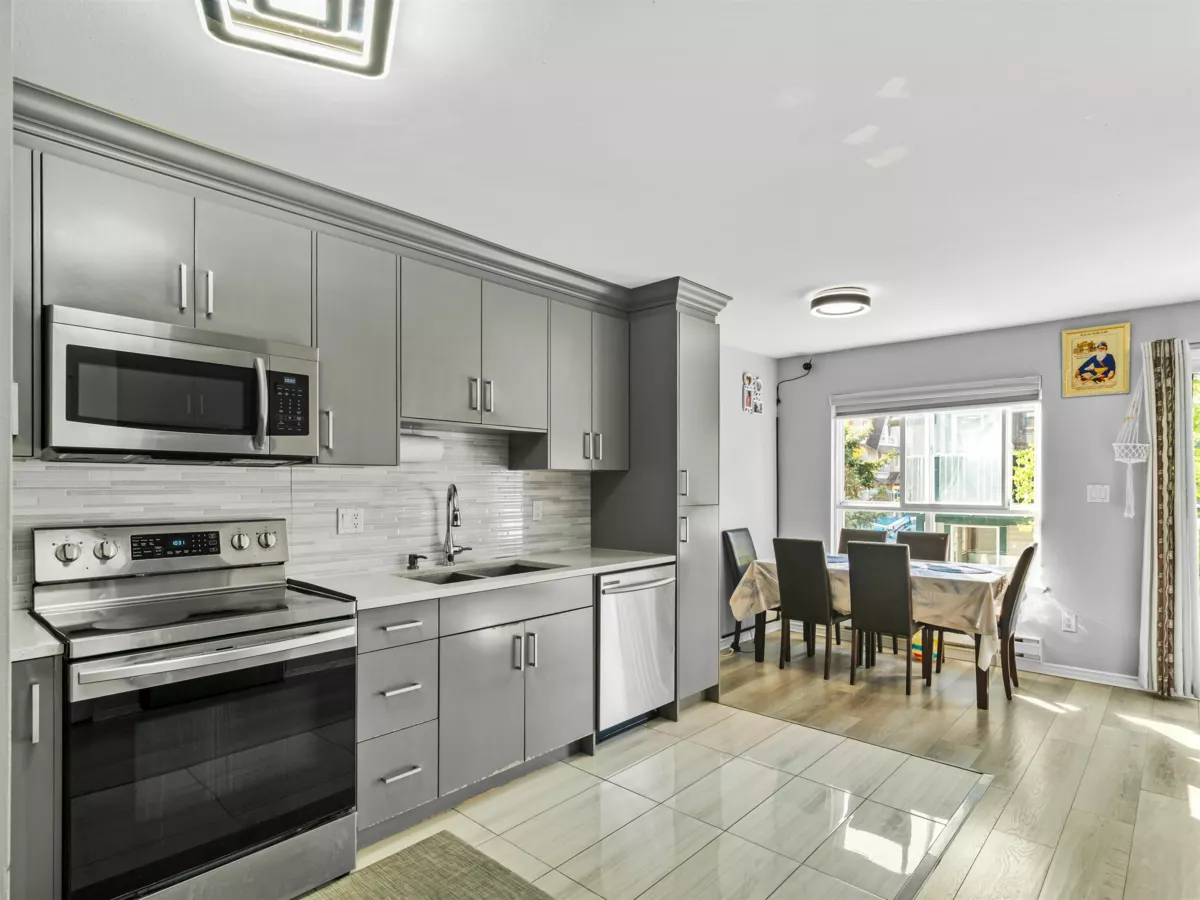 Family Room Photo of 9 12730 66 Avenue, Surrey, BC