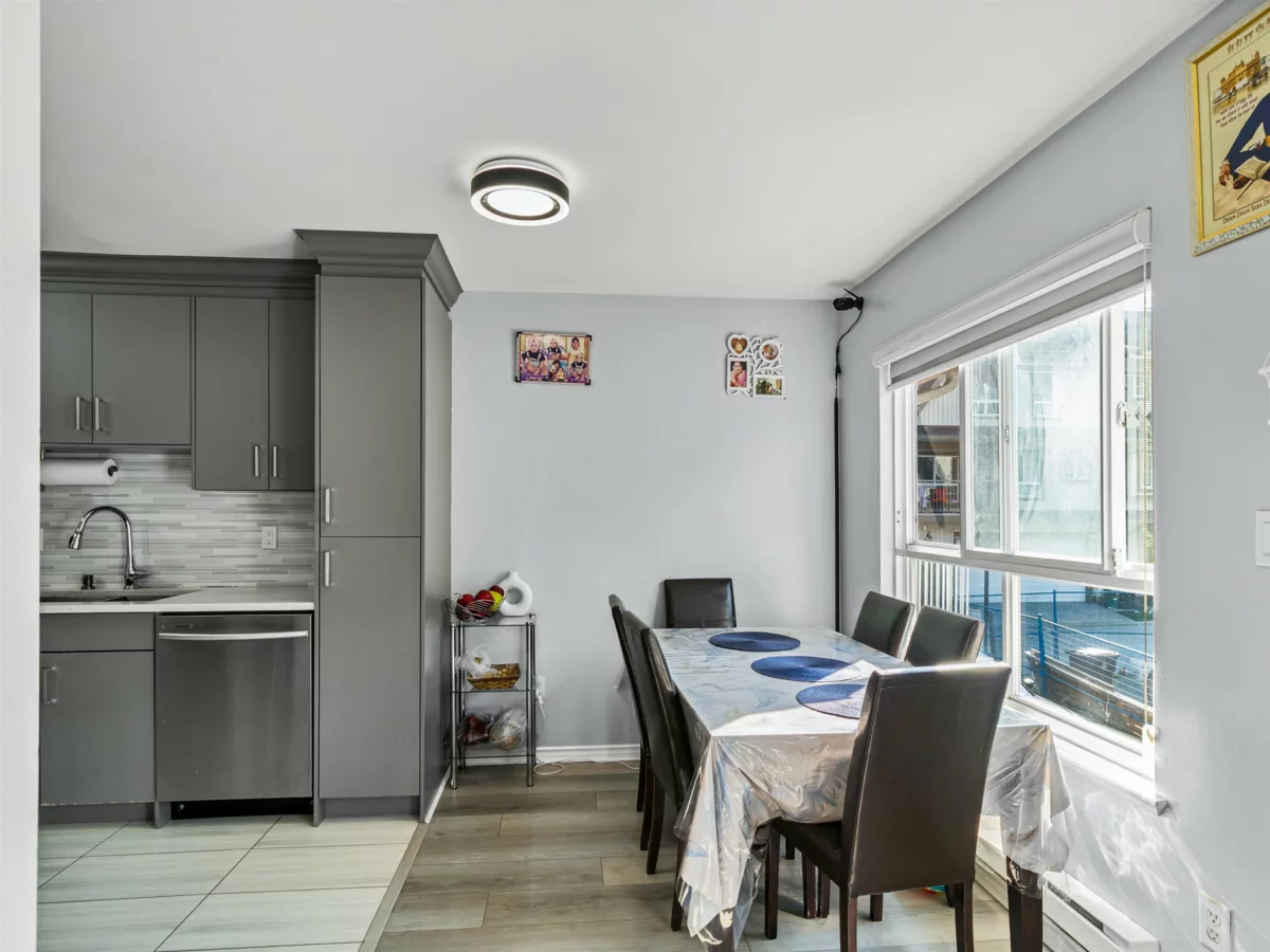 Kitchen Island Photo of 9 12730 66 Avenue, Surrey, BC