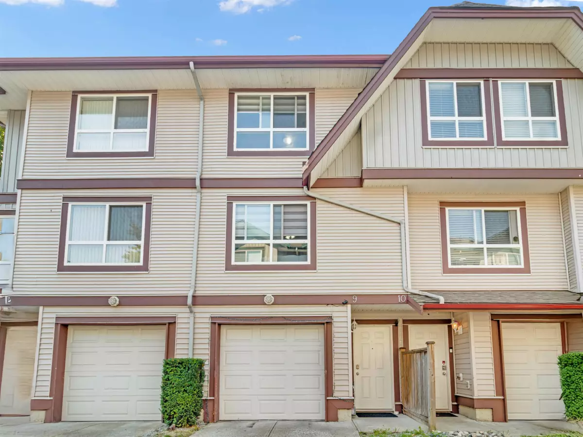 Outdoor Kitchen Photo of 9 12730 66 Avenue, Surrey, BC