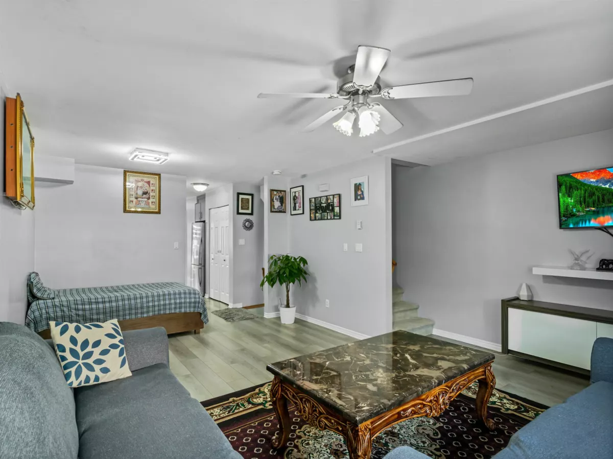 Walk-In Closet Photo of 9 12730 66 Avenue, Surrey, BC