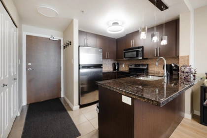 2203 888 Carnarvon Street, New Westminster, BC, New Westminster — Apartment/Condo for sale