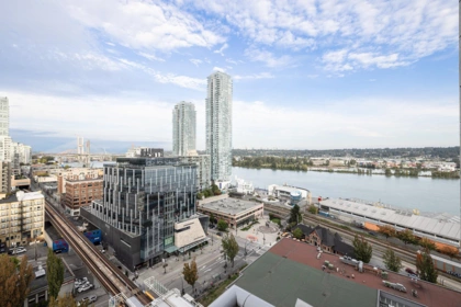 2203 888 Carnarvon Street, New Westminster, BC, New Westminster — Apartment/Condo for sale