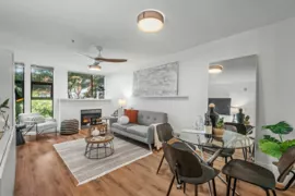 305 305 Lonsdale Avenue, North Vancouver, BC
