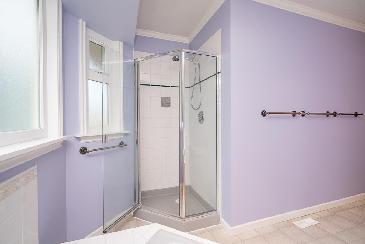 Entry Foyer Photo of 4311 247 Street, Langley, BC