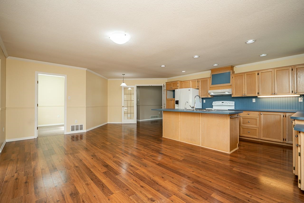 Walk-In Closet Photo of 4311 247 Street, Langley, BC