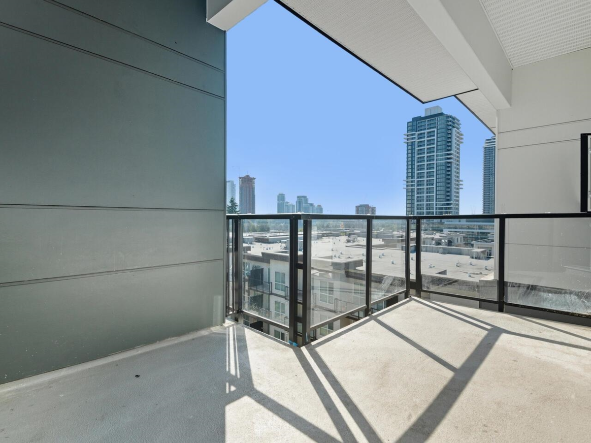 Guest Bathroom Photo of 617 10777 138 Street, Surrey, BC