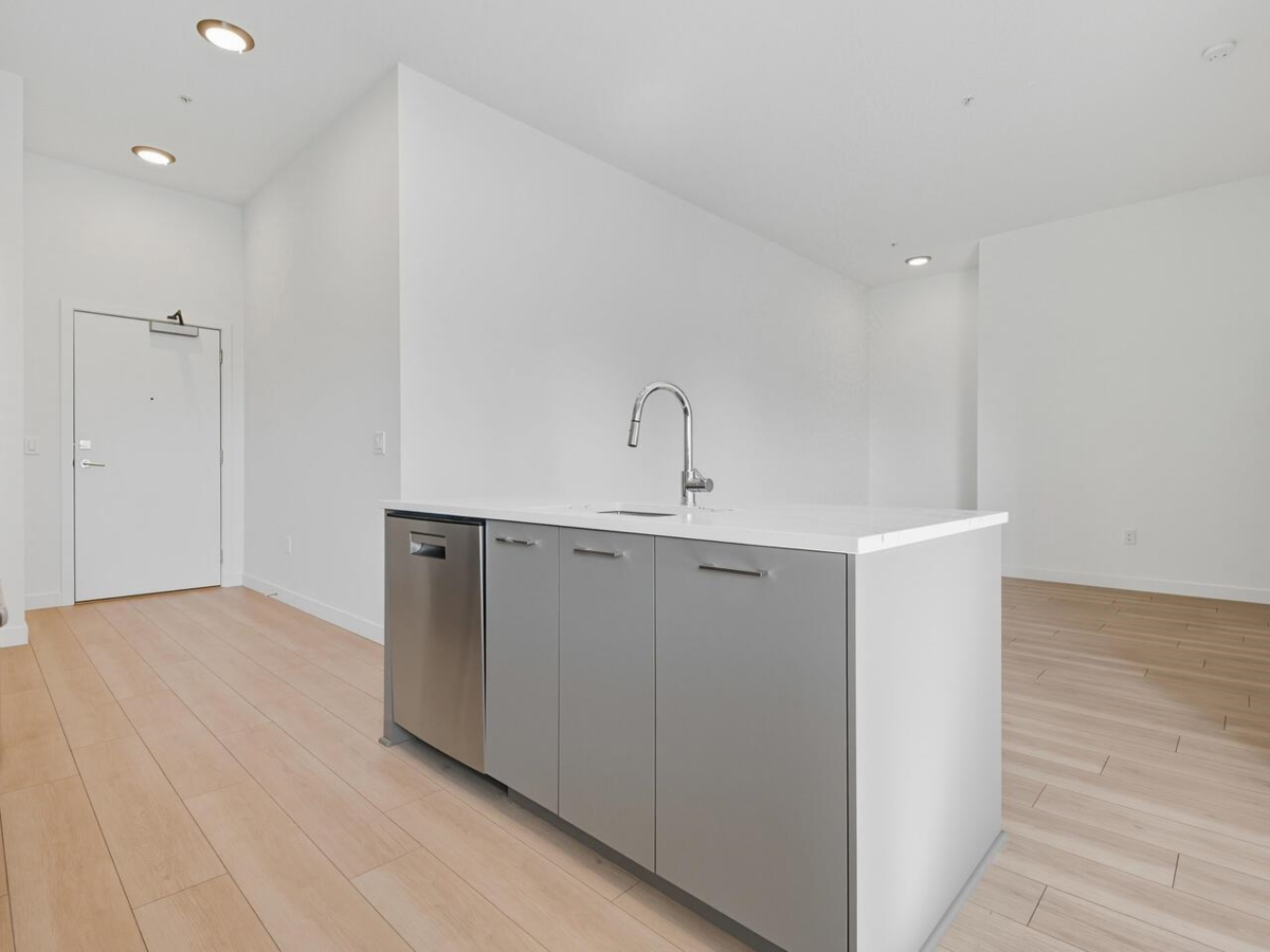 Kitchen Island Photo of 617 10777 138 Street, Surrey, BC