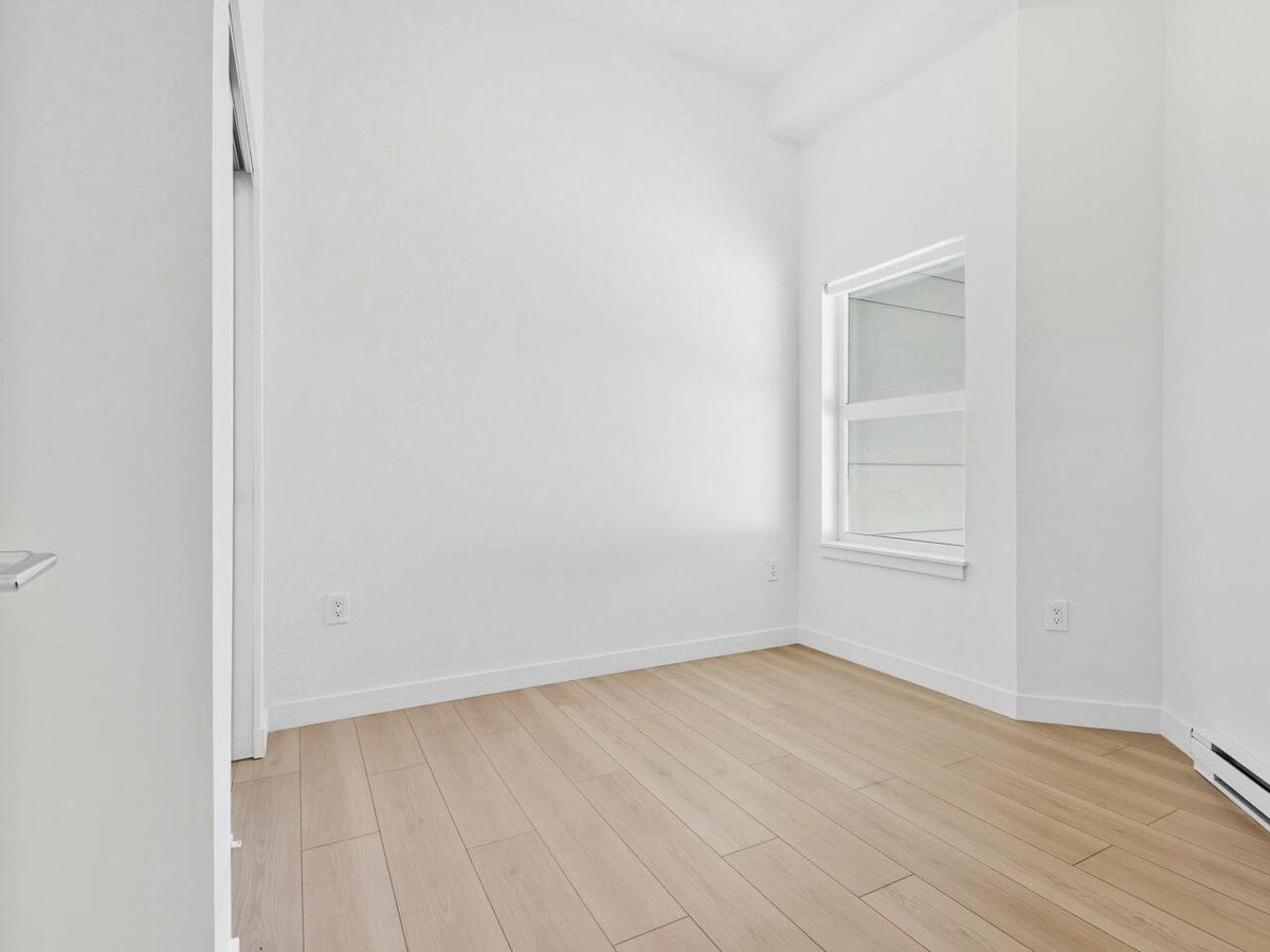 Walk-In Closet Photo of 617 10777 138 Street, Surrey, BC