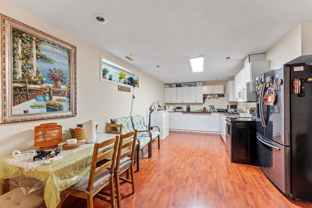 Basement Recreation Room Photo of 15473 27a Avenue, Surrey, BC