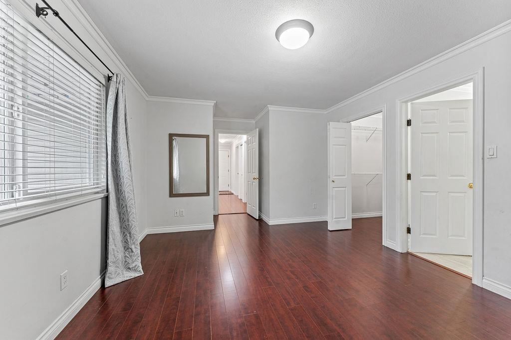 Walk-In Closet Photo of 15473 27a Avenue, Surrey, BC