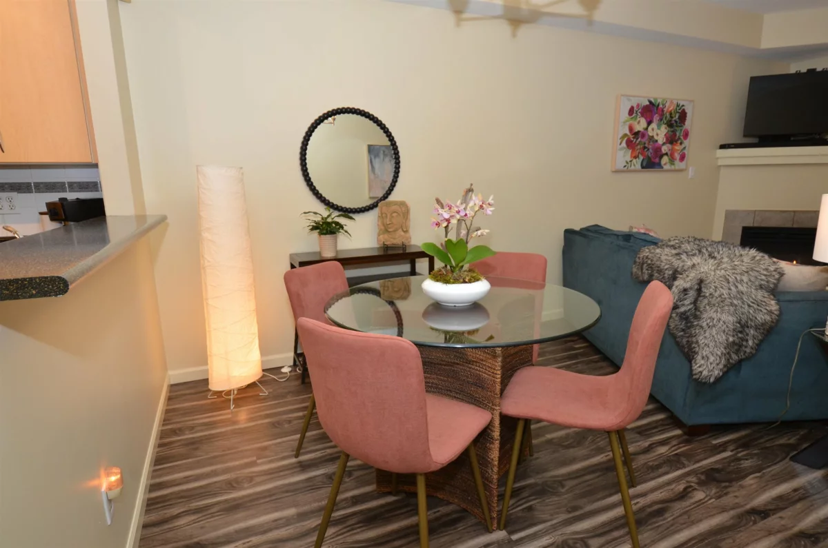 Primary Bathroom Photo of 7 123 Seventh Street, New Westminster, BC