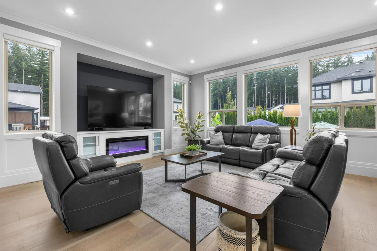 Breakfast Nook Photo of 19692 31b Avenue, Langley, BC