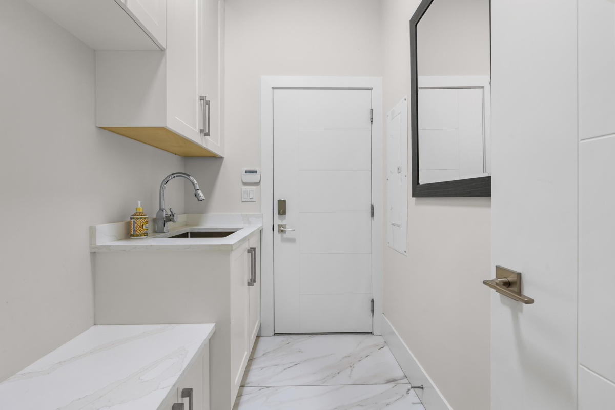 Entry Foyer Photo of 19692 31b Avenue, Langley, BC