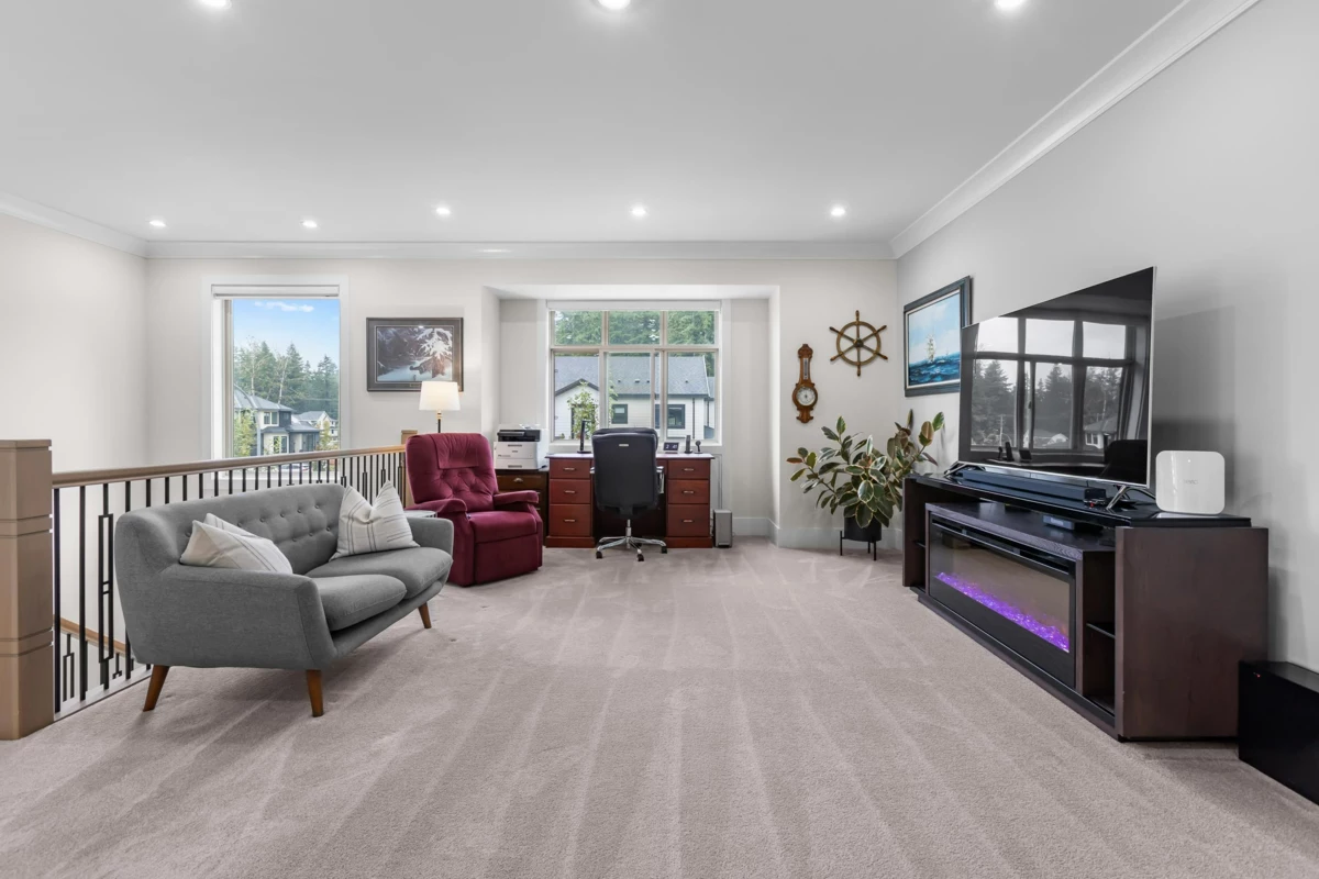 Hallway Photo of 19692 31b Avenue, Langley, BC