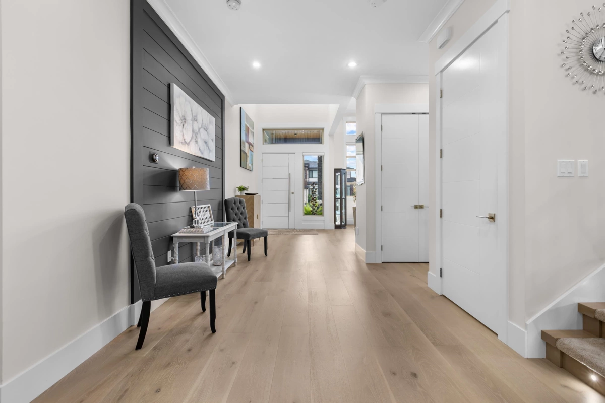 Kitchen Island Photo of 19692 31b Avenue, Langley, BC