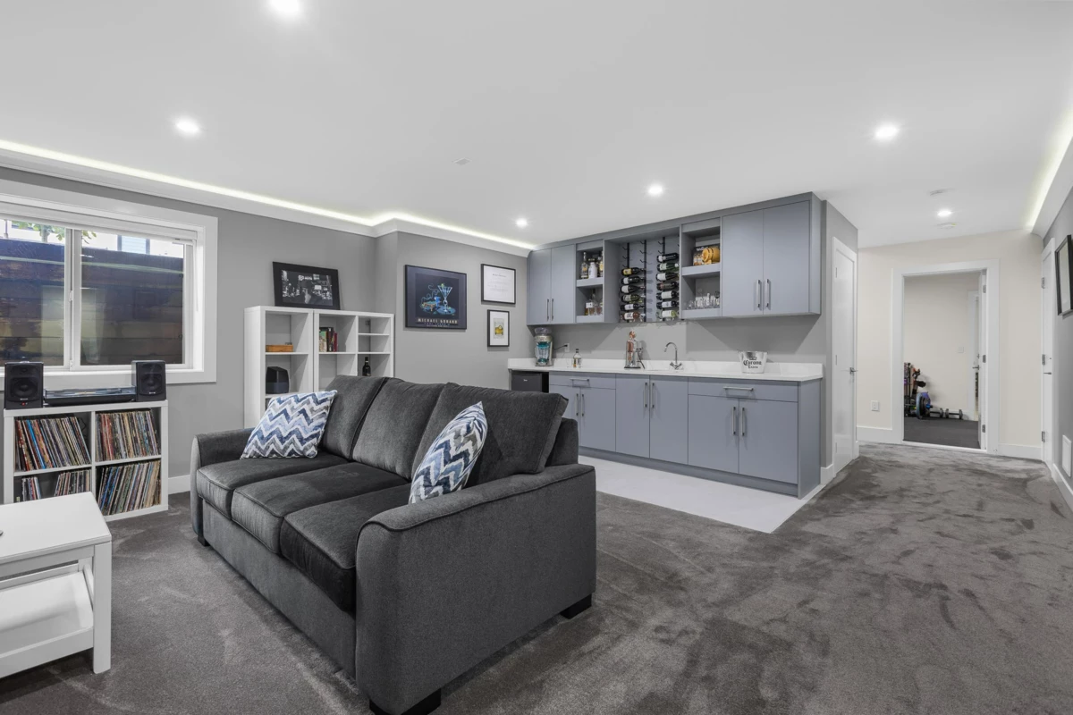 Swimming Pool Photo of 19692 31b Avenue, Langley, BC