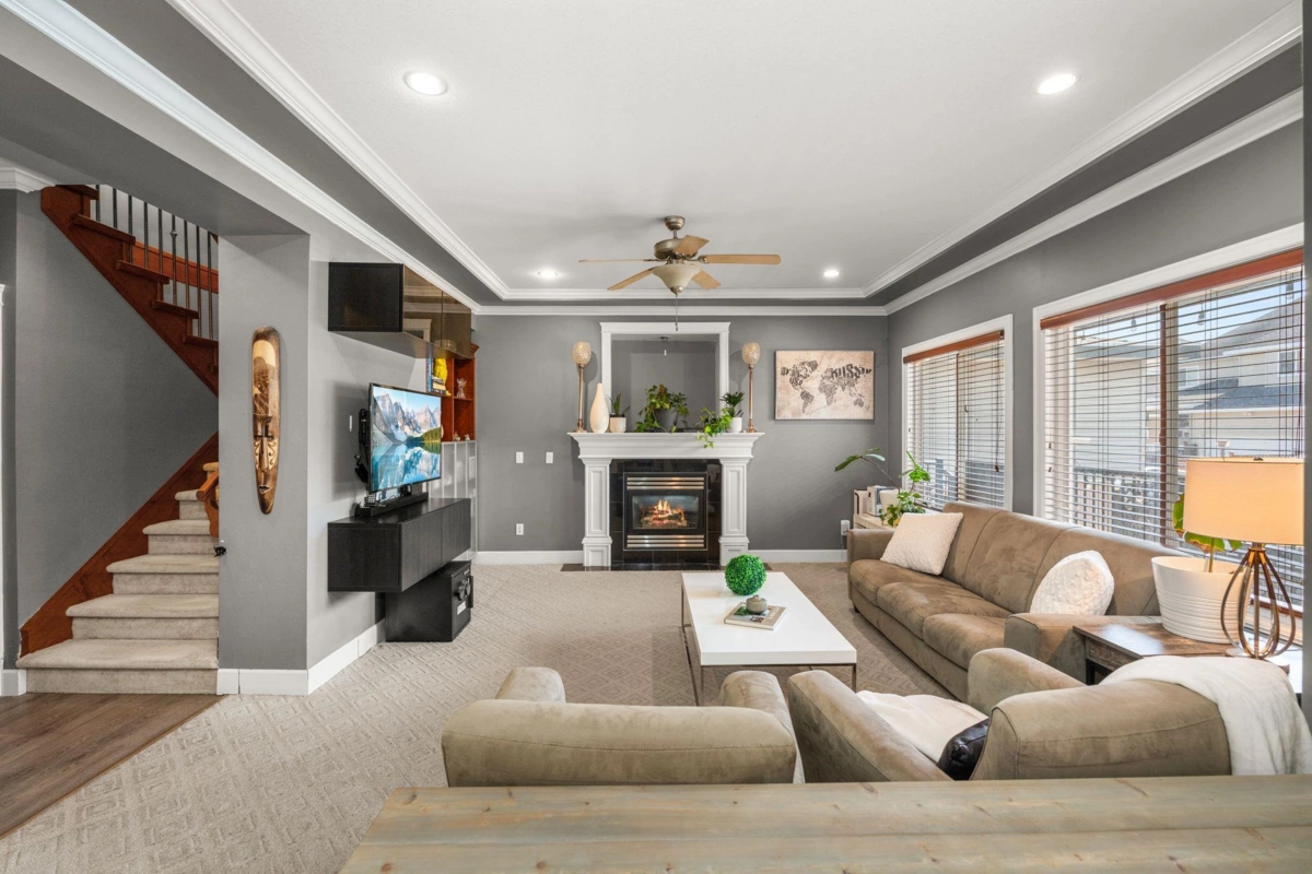 Breakfast Nook Photo of 19142 69a Avenue, Surrey, BC