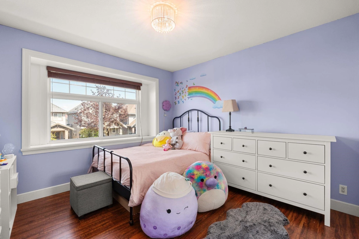 Hallway Photo of 19142 69a Avenue, Surrey, BC