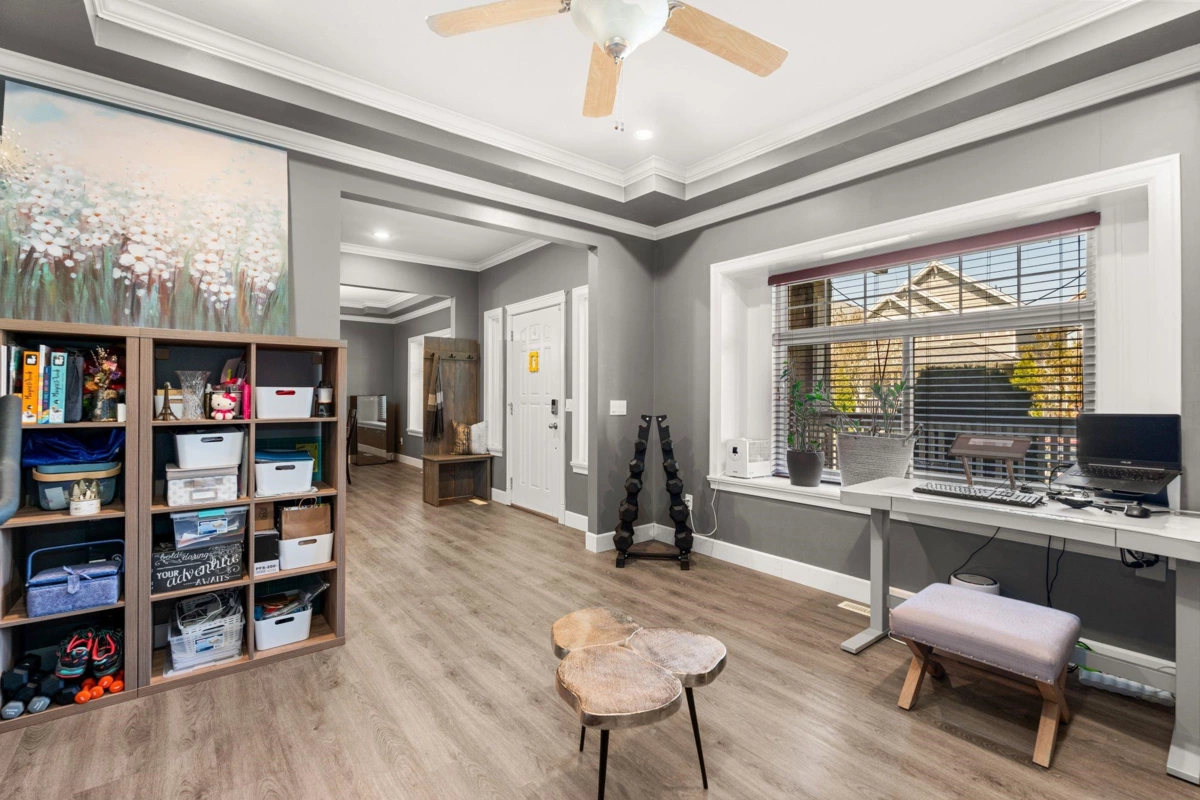 Kitchen Photo of 19142 69a Avenue, Surrey, BC