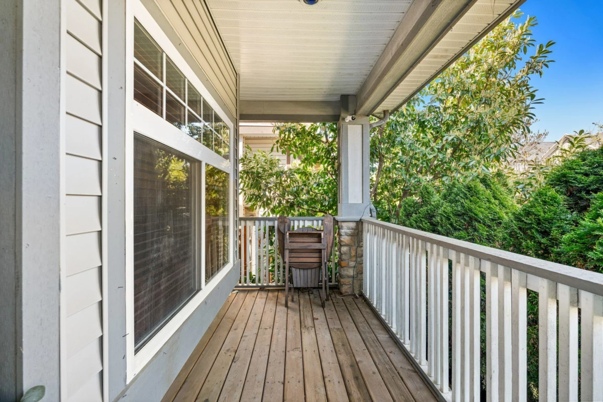 Living Room Photo of 19142 69a Avenue, Surrey, BC