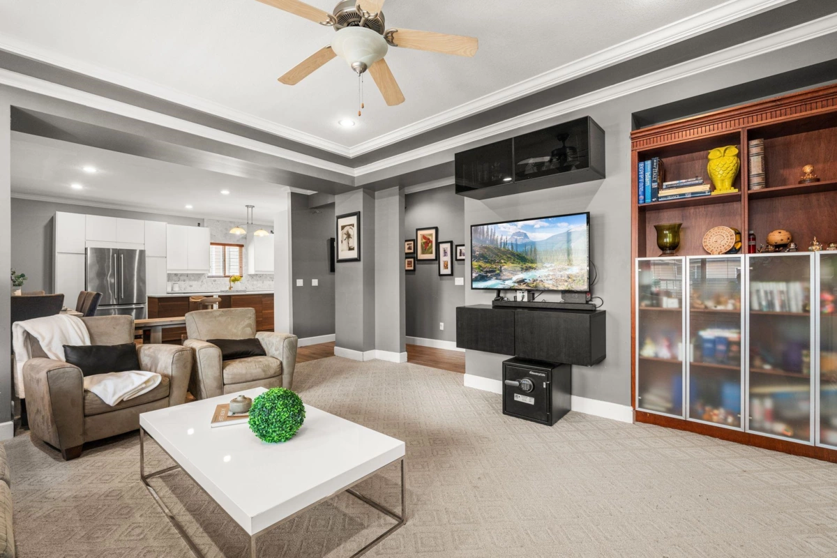 Primary Bathroom Photo of 19142 69a Avenue, Surrey, BC