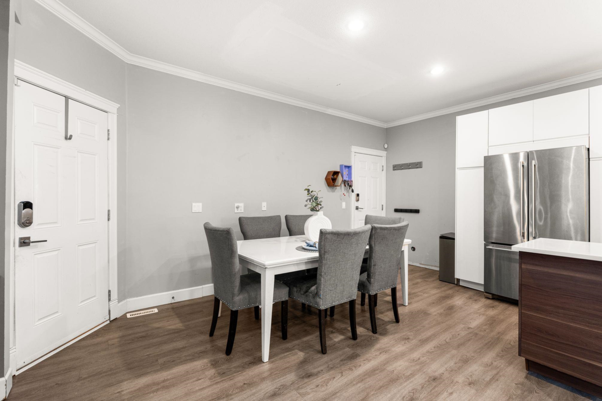 Walk-In Closet Photo of 19142 69a Avenue, Surrey, BC